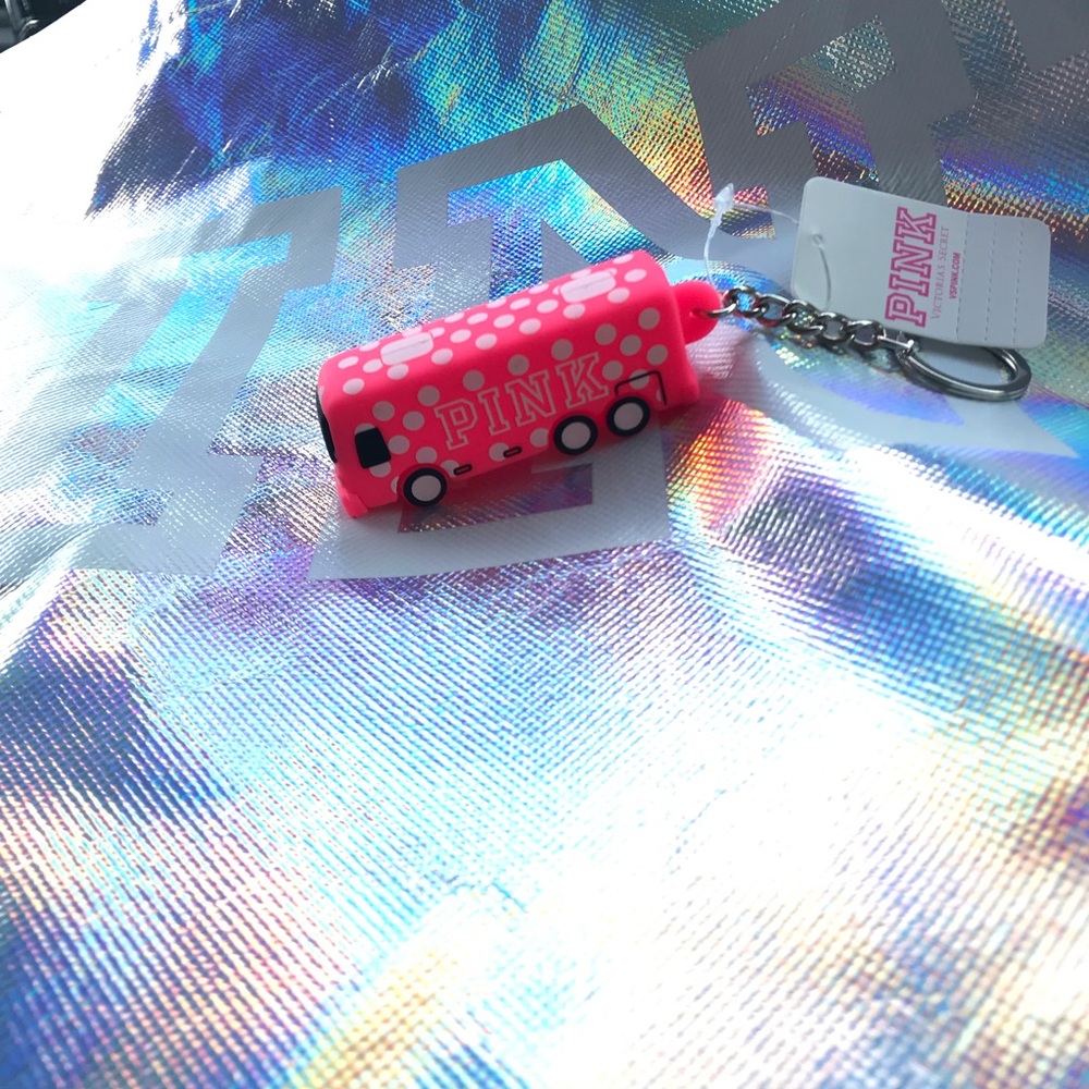 💓 PINK BUS KEYCHAIN 💓 - Picture 2 of 3
